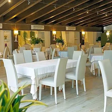 Hotel Degli Olmi 3*